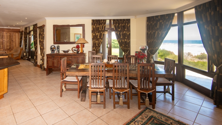 7 Bedroom Property for Sale in Outeniqua Strand Western Cape